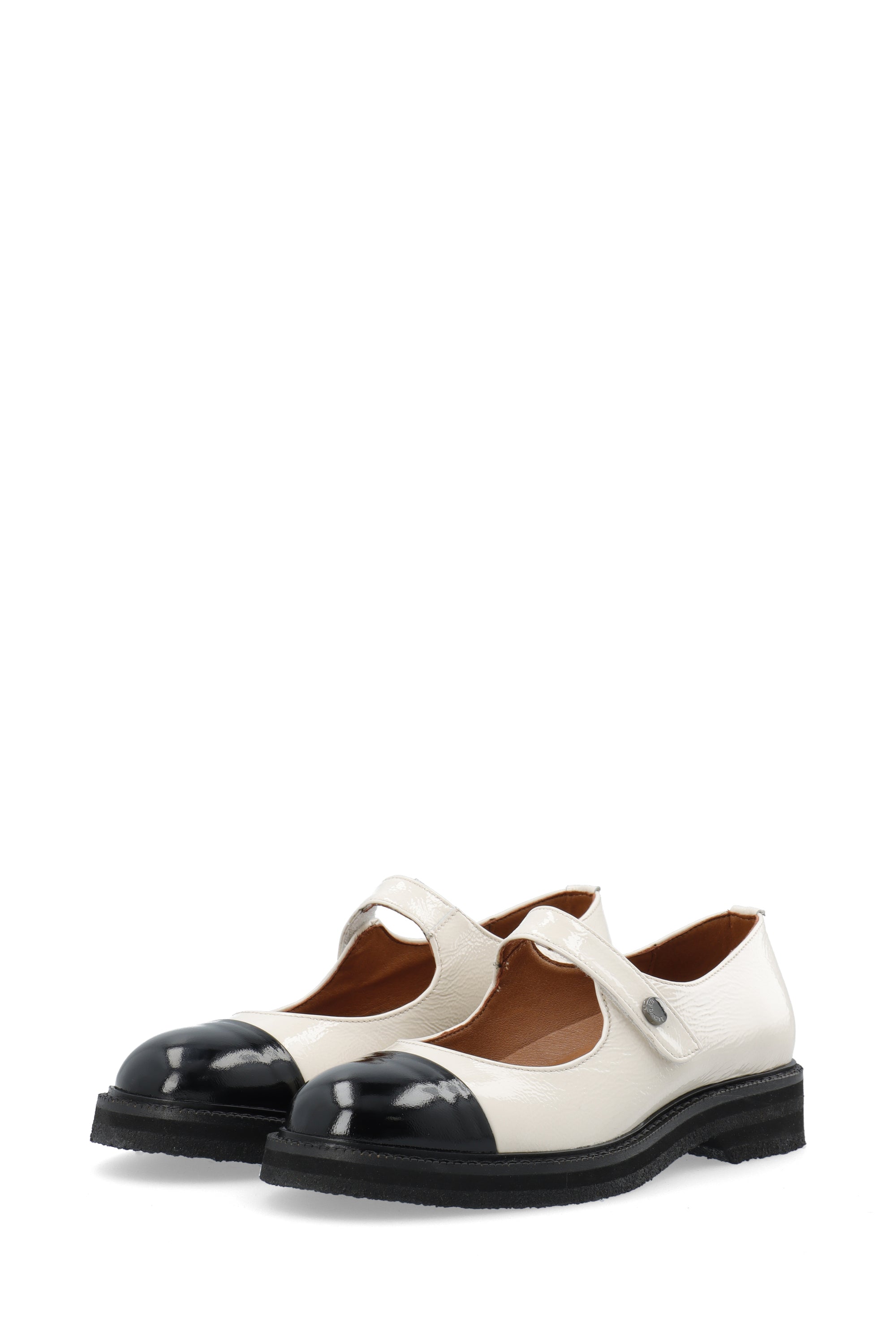 Cashott - Hvid loafers med sort spids