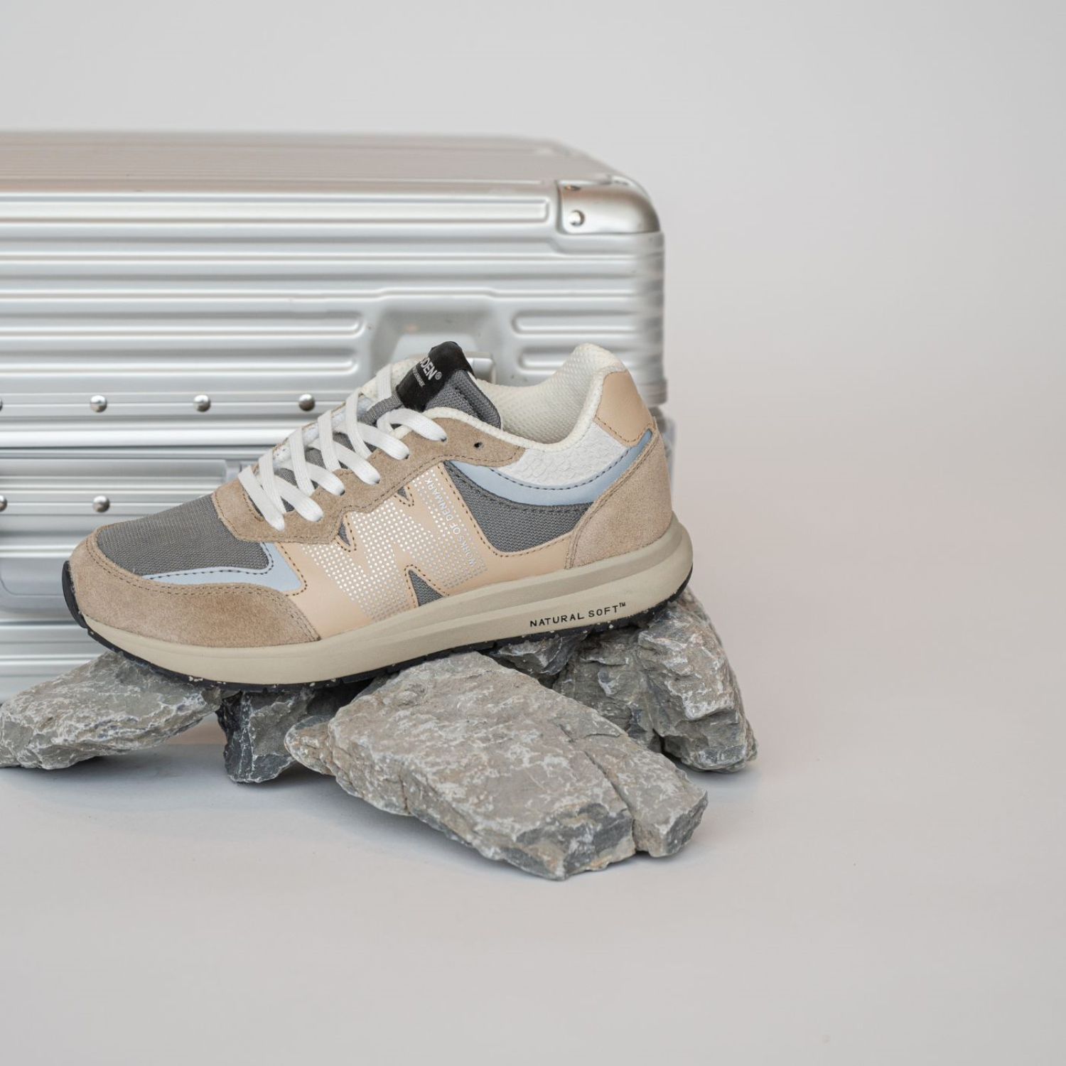 Woden - Sneakers Reflective silver/mink Rigmor