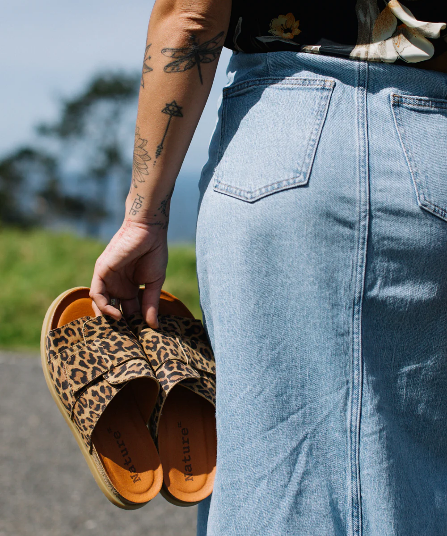 Nature - Dame sandal i leo print